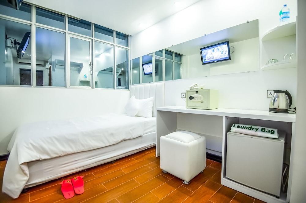 Clover City Center Hotel Rangum Exterior foto
