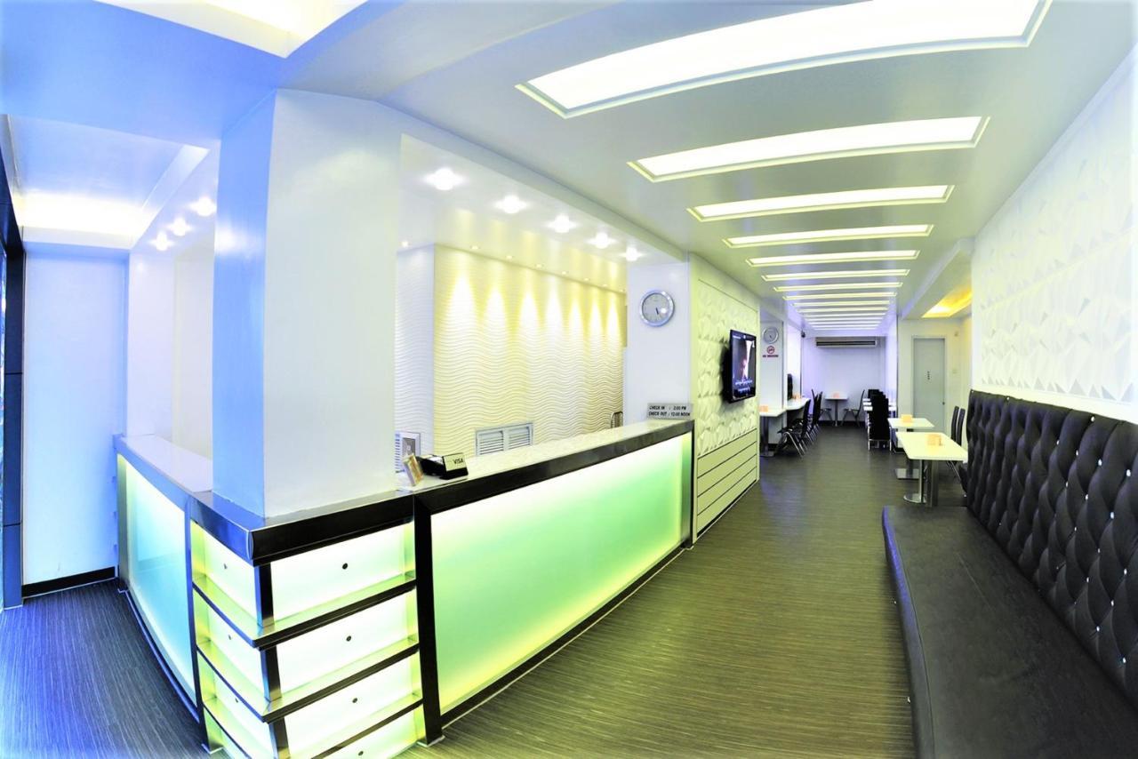 Clover City Center Hotel Rangum Exterior foto
